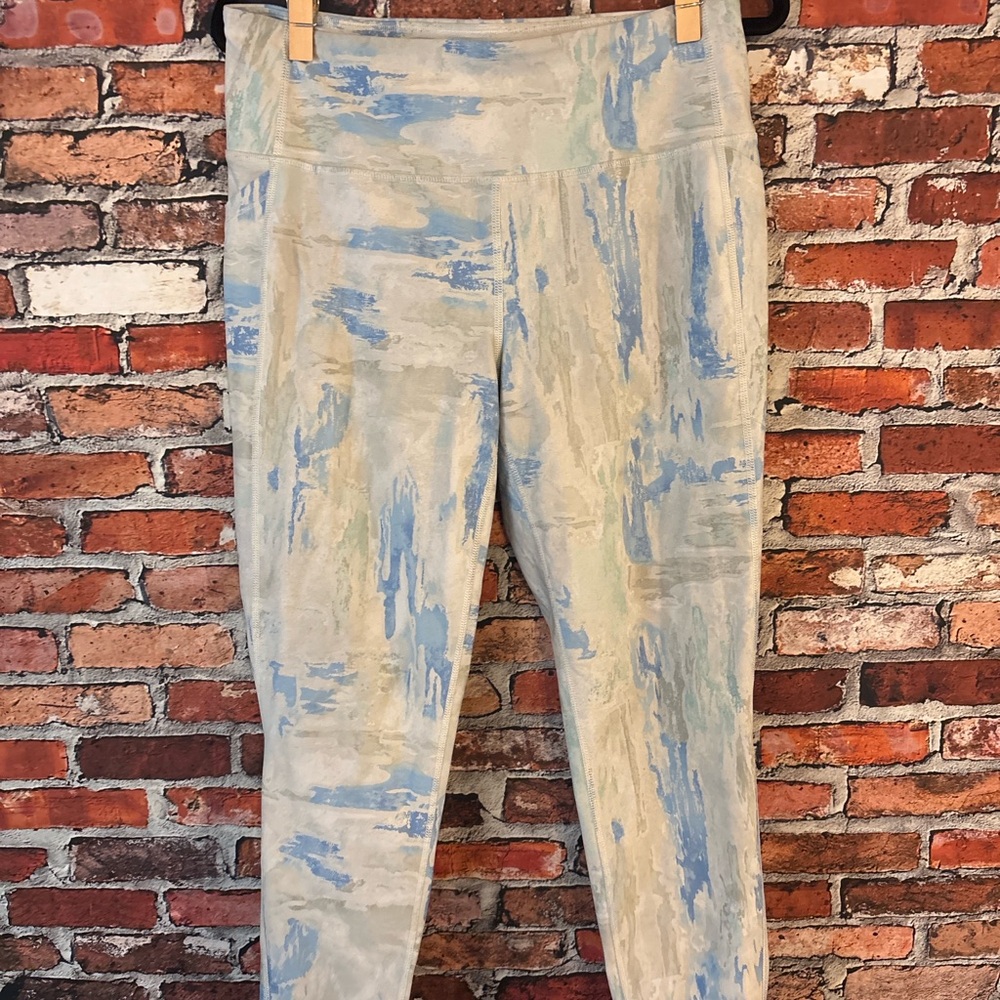 DSG Sky Blue and Cream Activewear